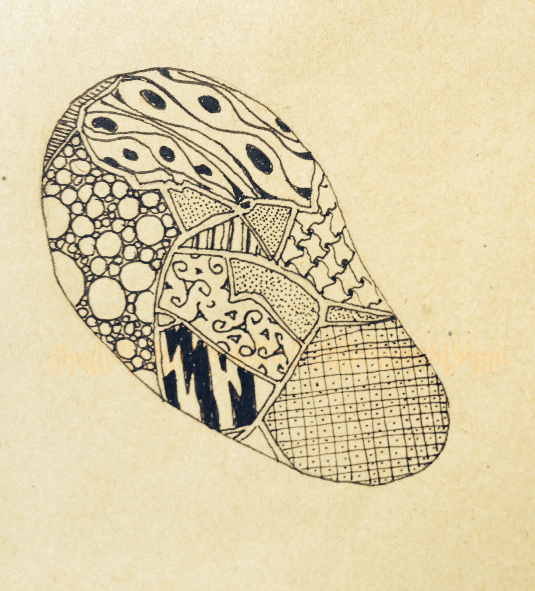 Used a the natural shape of a pebble found on the beach in Devom. Used the veins of quartz as the cells to fill in. 